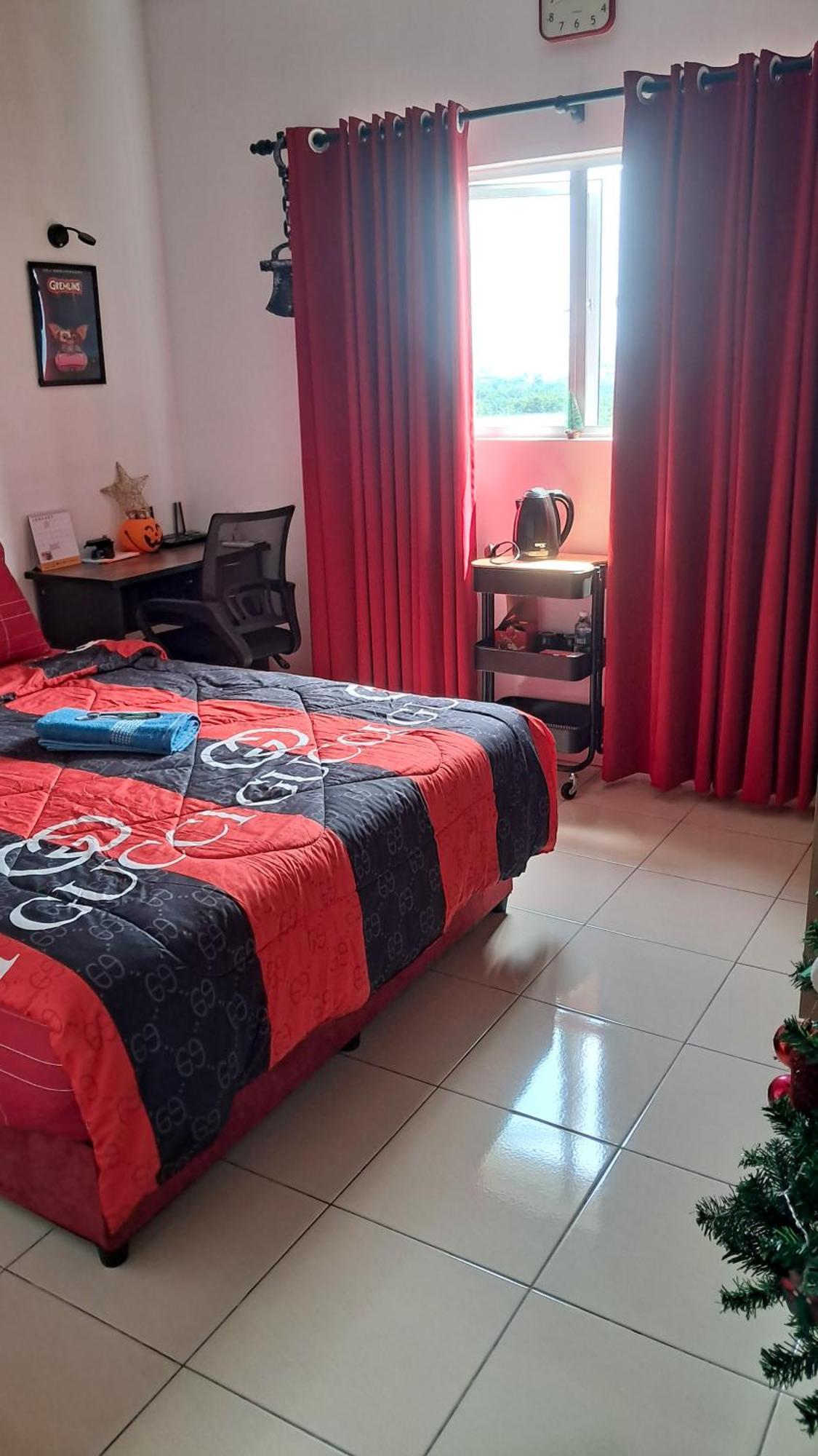 The Red Room Alanis Residence Sepang Exterior foto