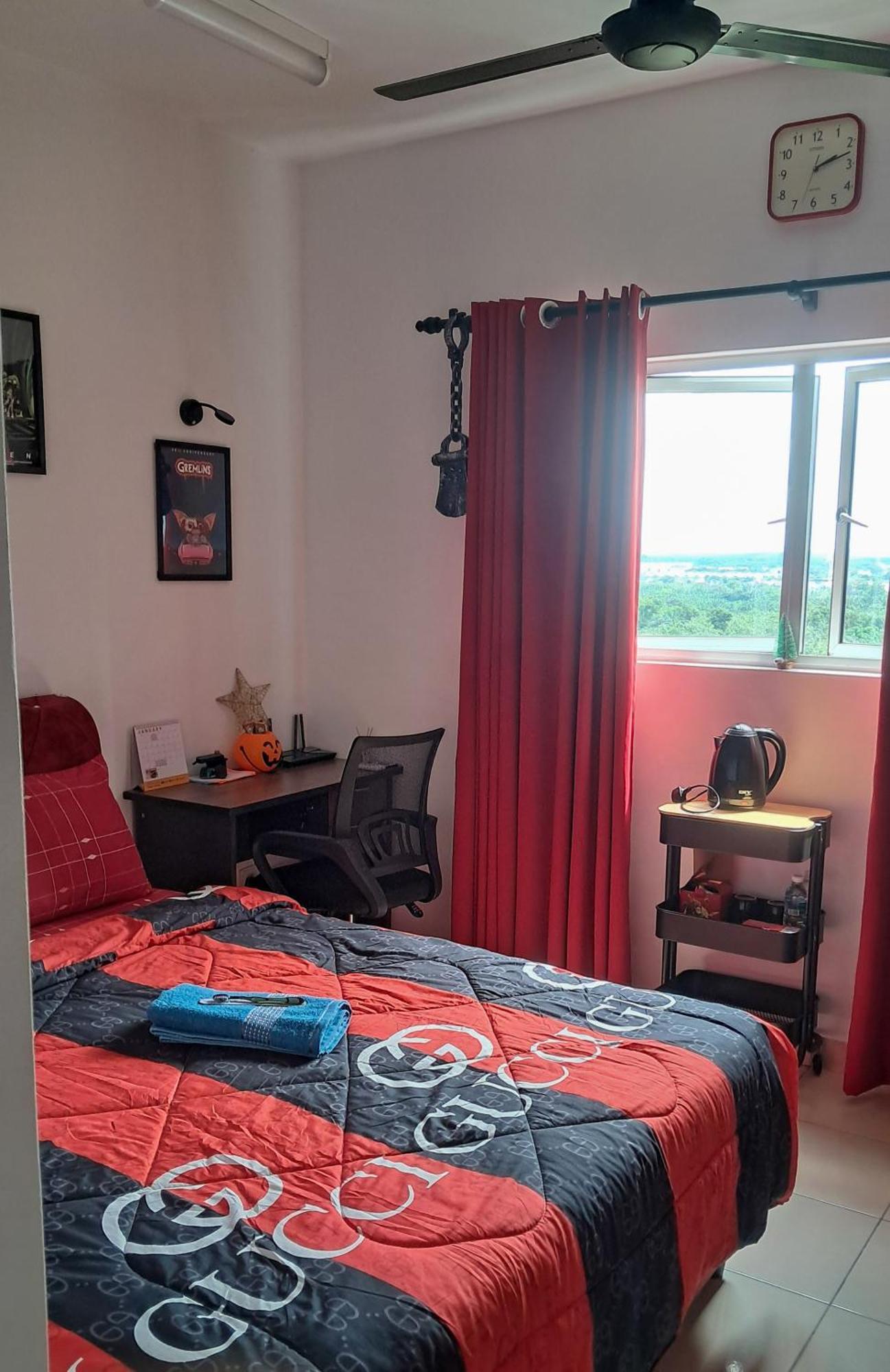 The Red Room Alanis Residence Sepang Exterior foto